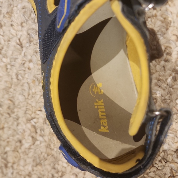 Kamik close toe sandal size 4 - Picture 6 of 6